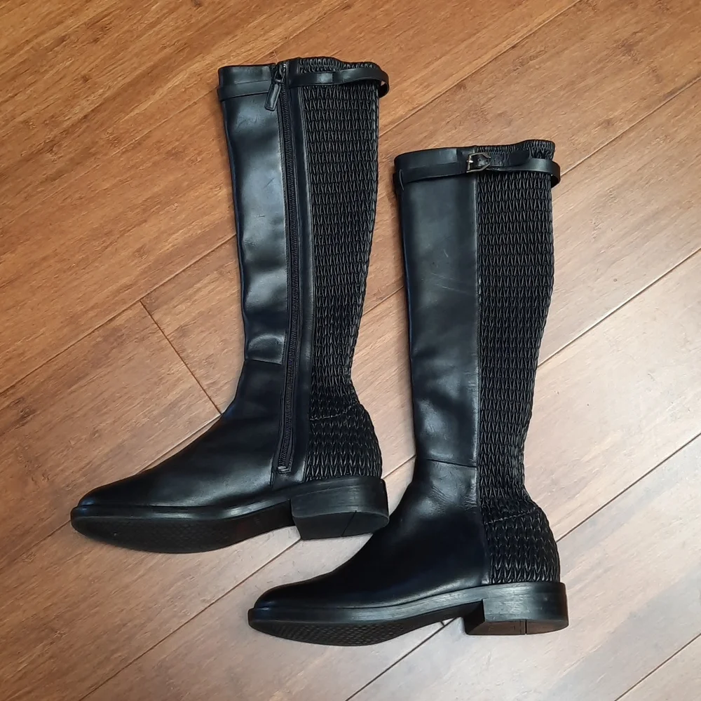 Black Tall Riding Boots - Classic Knee-High Leather